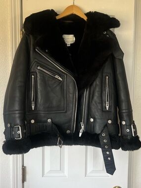 The Arrivals Moya V Leather Shearling in Black Size XS